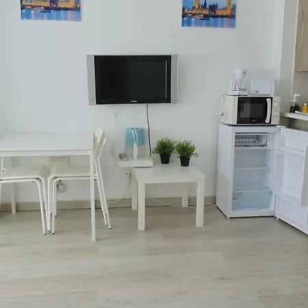 En Centro A 150m Del Mar Apolo B Апартаменты Торевьиа